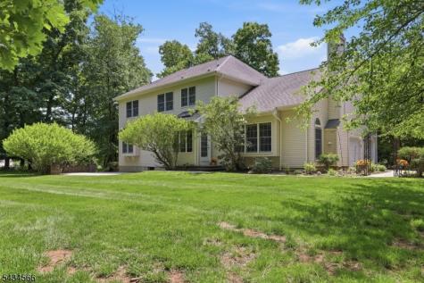 6 Janet Drive Washington NJ 07853