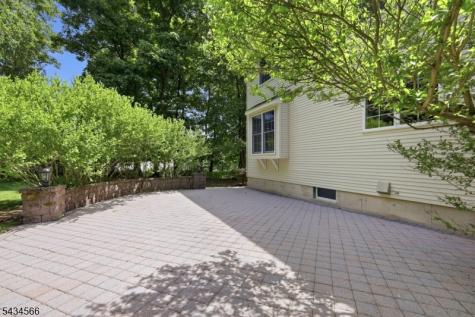 6 Janet Drive Washington NJ 07853