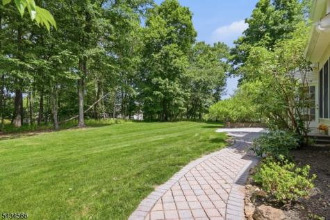 6 Janet Drive Washington NJ 07853