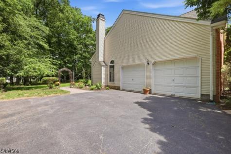 6 Janet Drive Washington NJ 07853