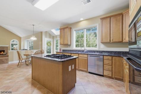 6 Janet Drive Washington NJ 07853