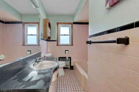835 Chestnut Street Kearny NJ 07032