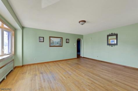 835 Chestnut Street Kearny NJ 07032