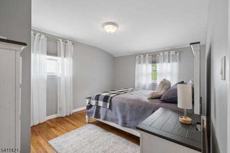 60 Edgemere Road Livingston NJ 07039