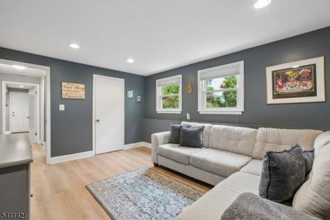 60 Edgemere Road Livingston NJ 07039