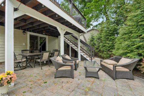 60 Edgemere Road Livingston NJ 07039