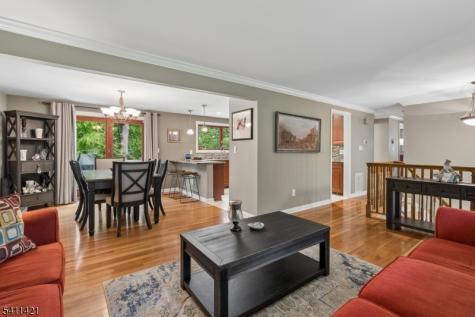 60 Edgemere Road Livingston NJ 07039