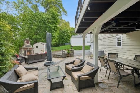 60 Edgemere Road Livingston NJ 07039