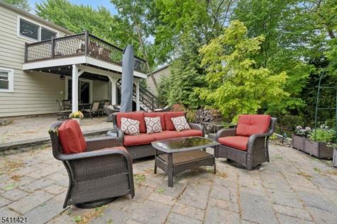 60 Edgemere Road Livingston NJ 07039