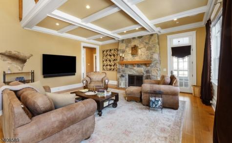 4 Rainetree Ridge Mendham NJ 07931