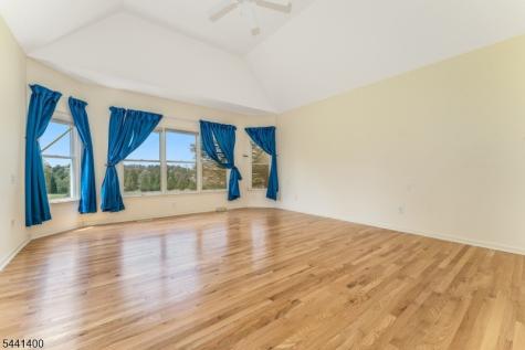 3 Stark Court Raritan NJ 08551