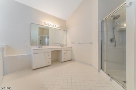3 Stark Court Raritan NJ 08551