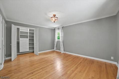 7 Molly Stark Drive Morris NJ 07960