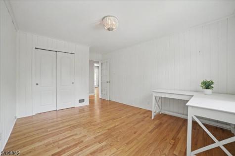 7 Molly Stark Drive Morris NJ 07960