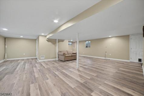 7 Molly Stark Drive Morris NJ 07960