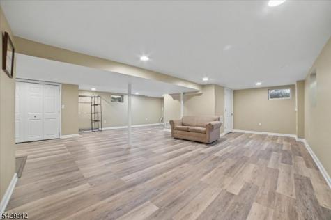 7 Molly Stark Drive Morris NJ 07960