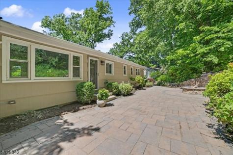 7 Molly Stark Drive Morris NJ 07960