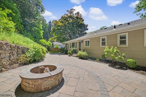 7 Molly Stark Drive Morris NJ 07960