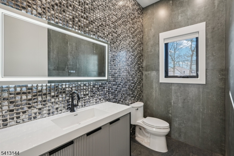 39 Billingsley Drive Livingston NJ 07039