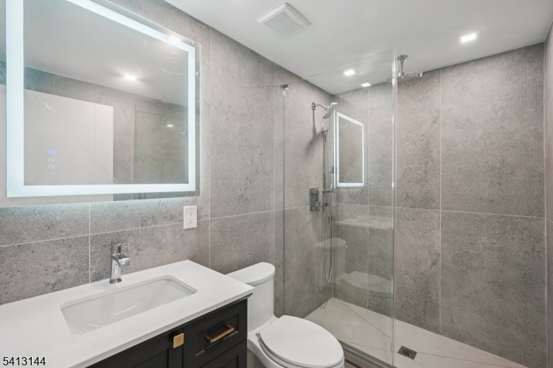 39 Billingsley Drive Livingston NJ 07039