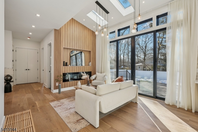 39 Billingsley Drive Livingston NJ 07039