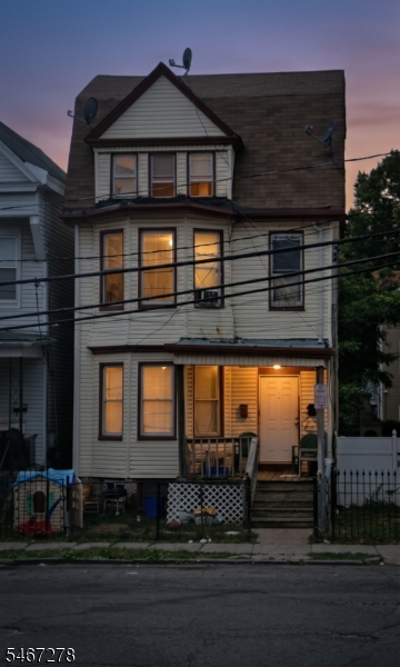 94 Peabody Place Newark NJ 07104