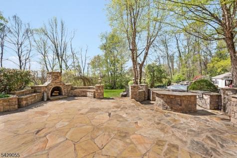 17 Carlisle Court Chester NJ 07930