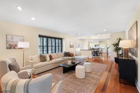17 Carlisle Court Chester NJ 07930
