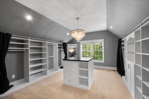 17 Carlisle Court Chester NJ 07930