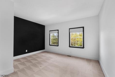 17 Carlisle Court Chester NJ 07930