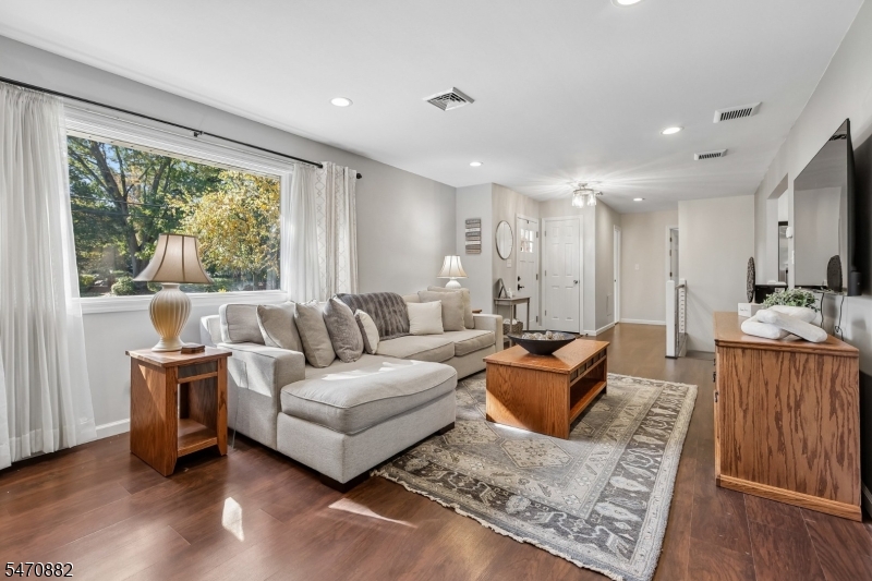 35 Walnut Avenue Franklin NJ 08873