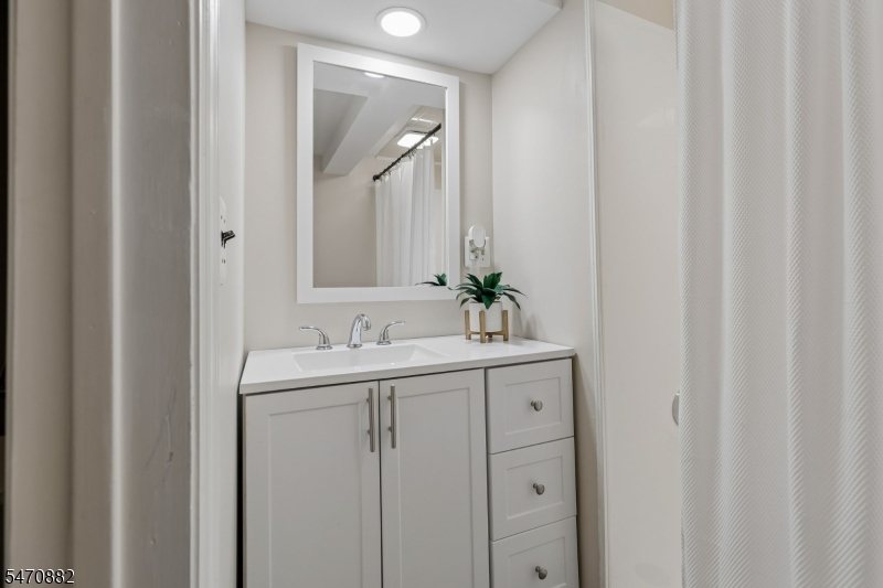 35 Walnut Avenue Franklin NJ 08873