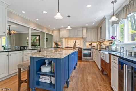 16 Farm Road Chester NJ 07930