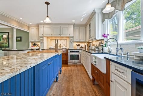 16 Farm Road Chester NJ 07930