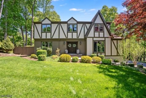 16 Farm Road Chester NJ 07930