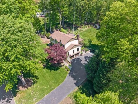 16 Farm Road Chester NJ 07930