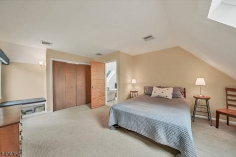 33 Dry Road Blairstown NJ 07825