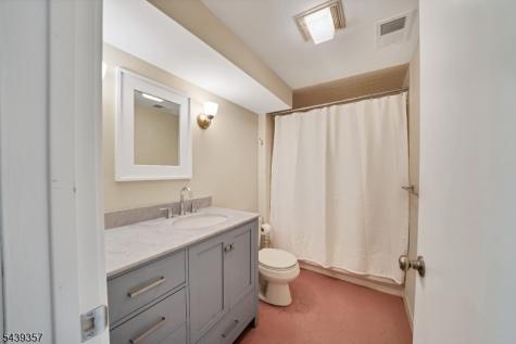 33 Dry Road Blairstown NJ 07825