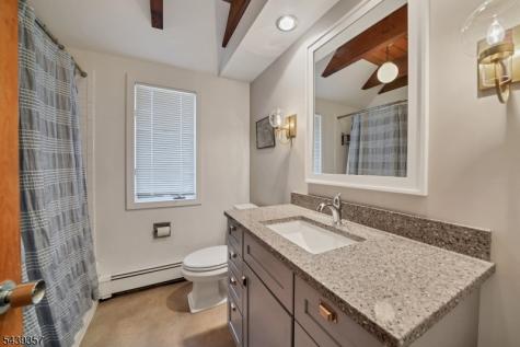 33 Dry Road Blairstown NJ 07825
