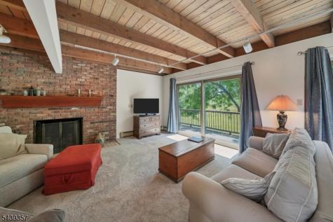 33 Dry Road Blairstown NJ 07825