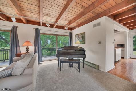 33 Dry Road Blairstown NJ 07825