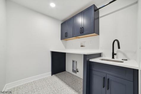 28 Bennington Road Livingston NJ 07039