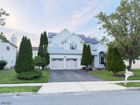 308 Stonehenge Drive Lopatcong NJ 08865