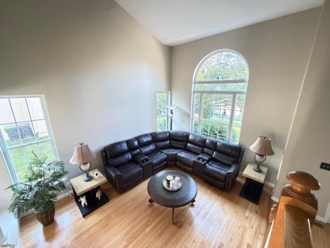 308 Stonehenge Drive Lopatcong NJ 08865