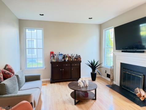 308 Stonehenge Drive Lopatcong NJ 08865