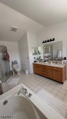 308 Stonehenge Drive Lopatcong NJ 08865