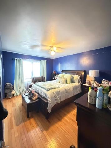308 Stonehenge Drive Lopatcong NJ 08865