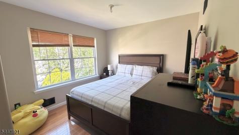 308 Stonehenge Drive Lopatcong NJ 08865