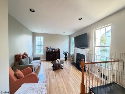 308 Stonehenge Drive Lopatcong NJ 08865