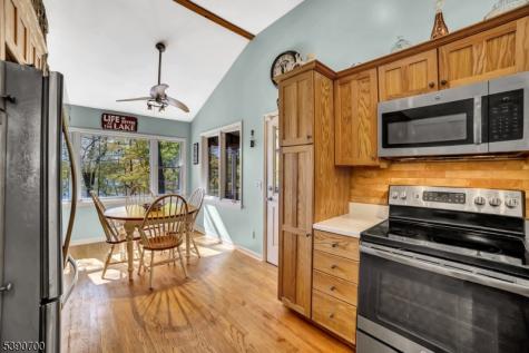 51 Lakeside Drive Vernon NJ 07422
